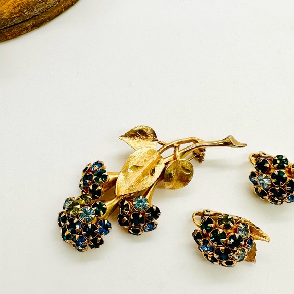 Vintage Rhinestone Brooch Demi Parure Set - Picture 10 of 14